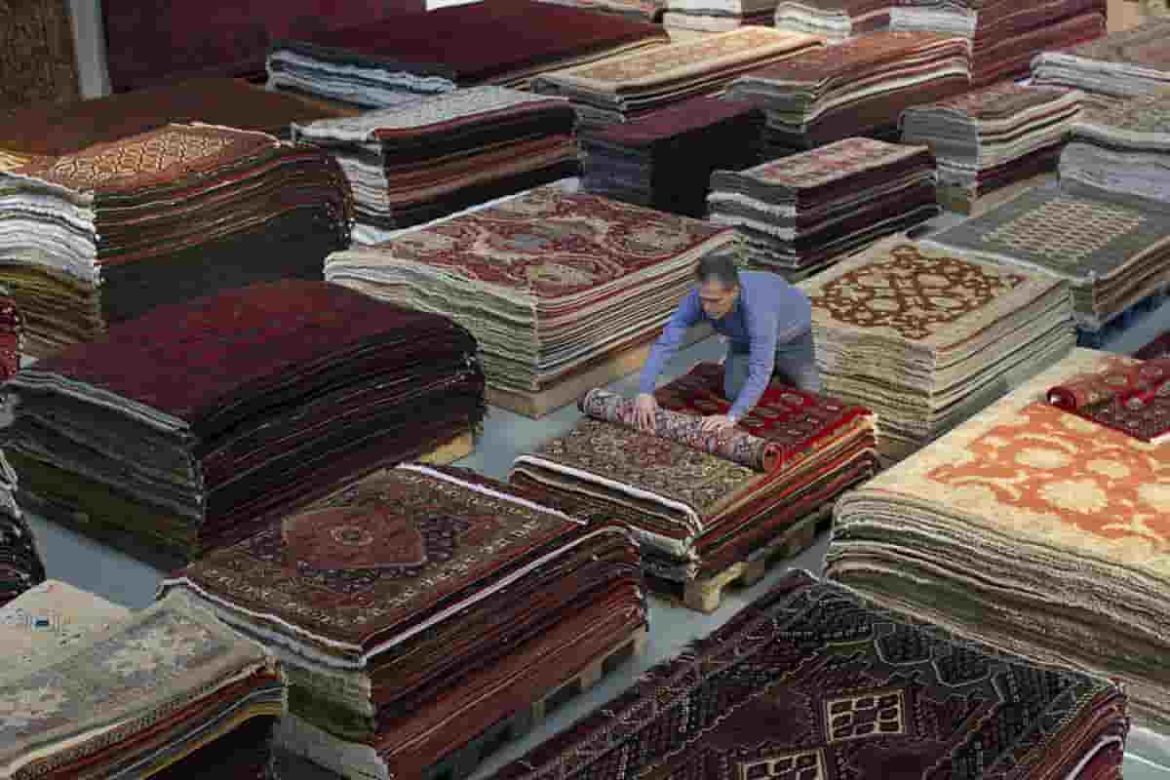 Types of Persian carpets in bulk