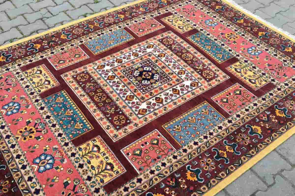  Sumak Kilim; Hand Woven Bright Saturated Colors Geometric Pattern 